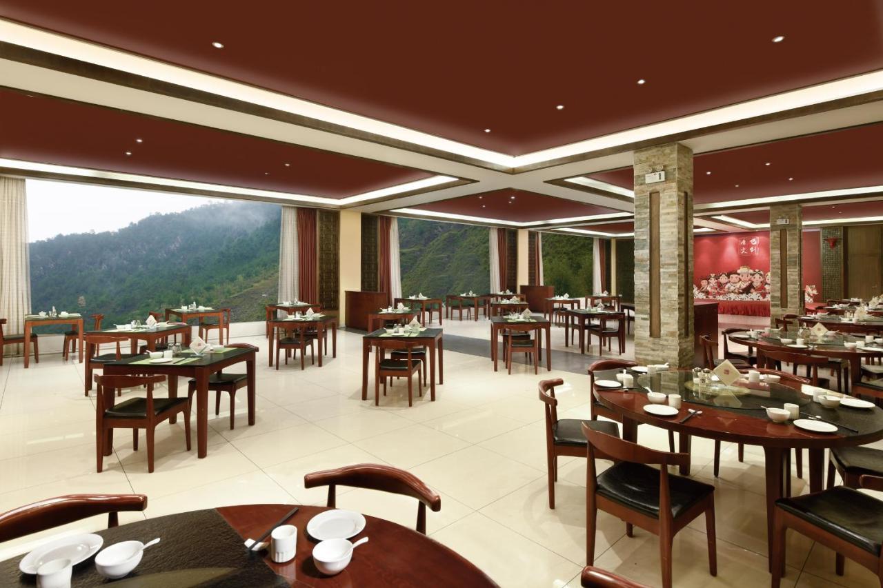 Ramada Encore Daocheng Yading Bagian luar foto