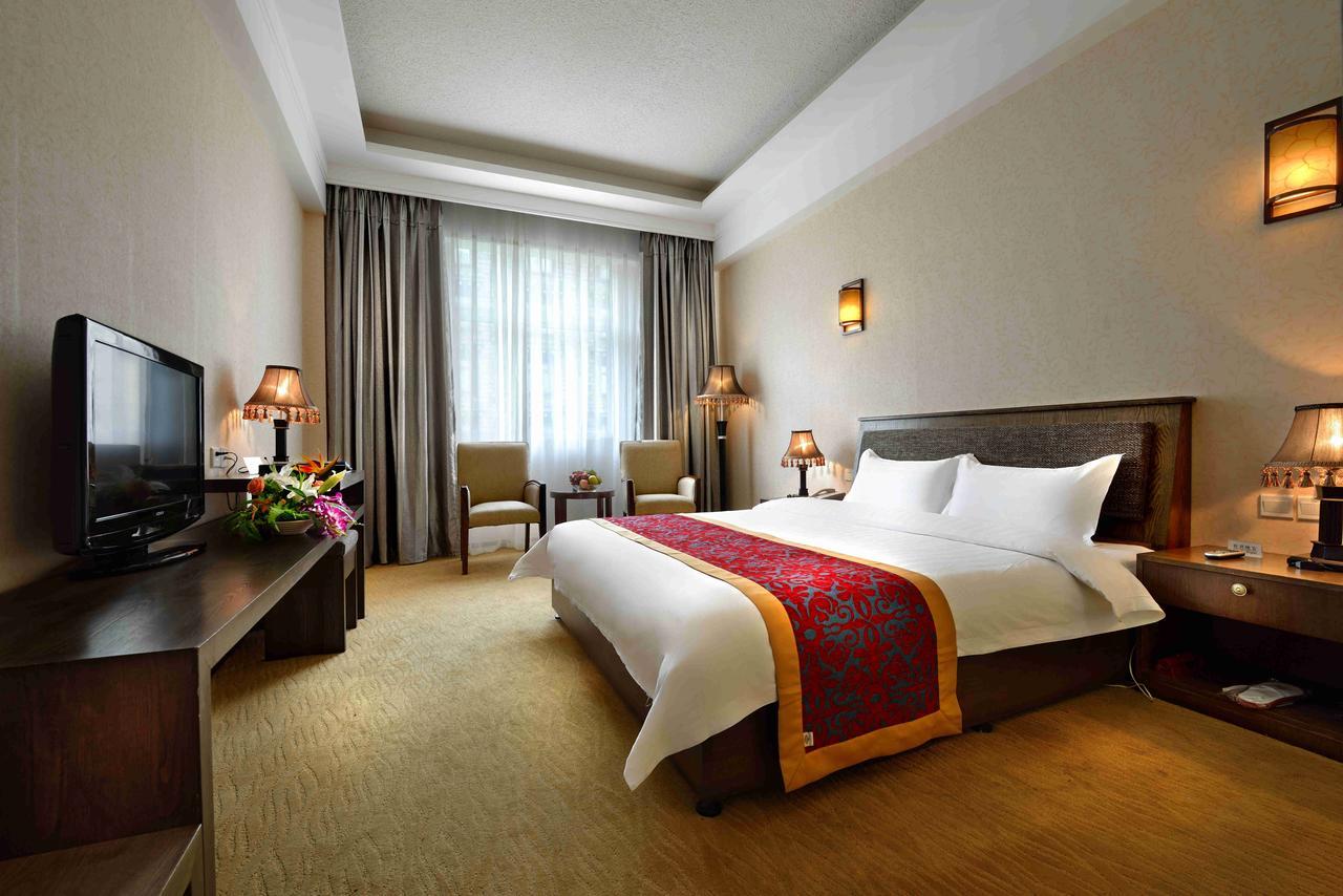 Ramada Encore Daocheng Yading Bagian luar foto