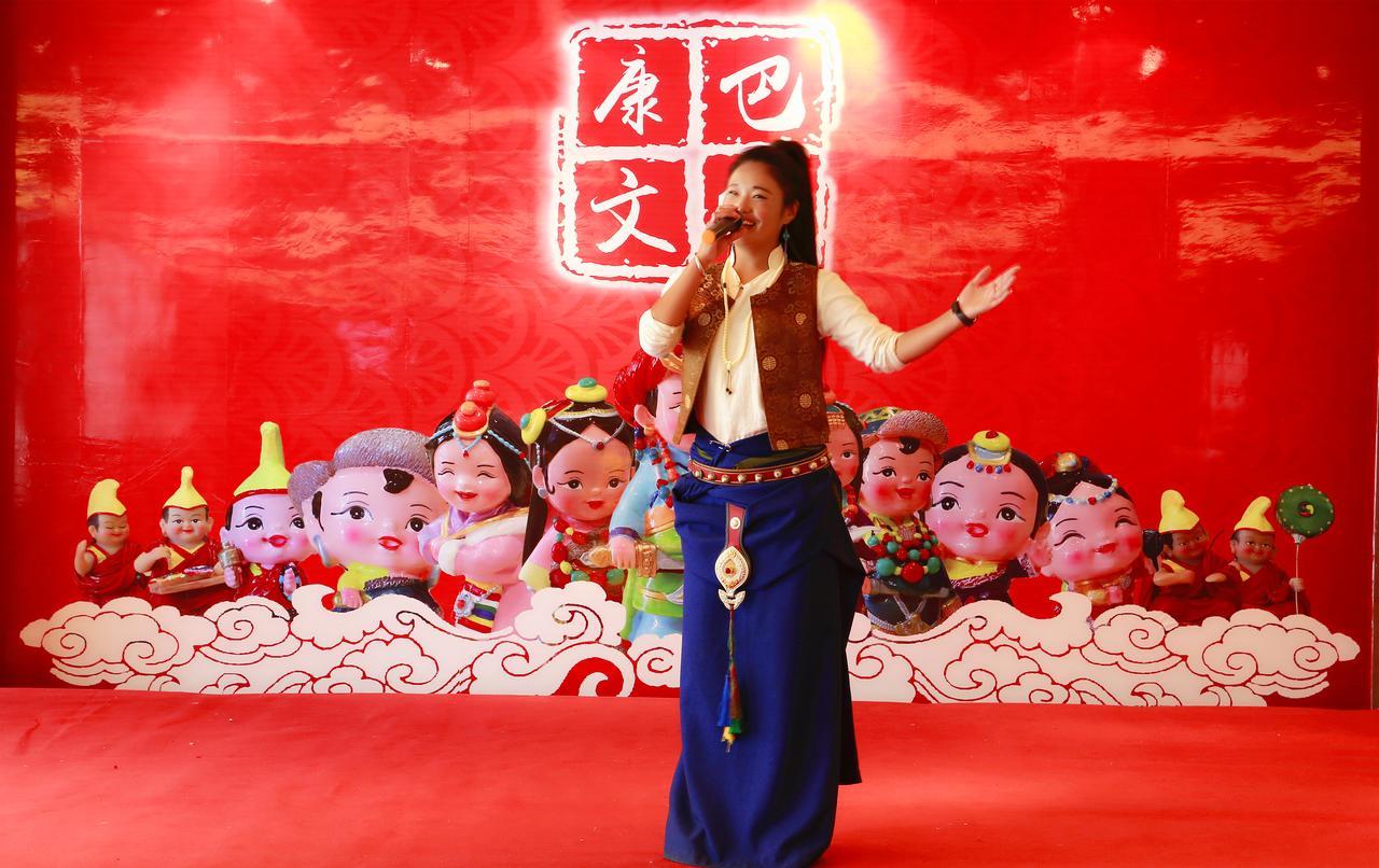 Ramada Encore Daocheng Yading Bagian luar foto