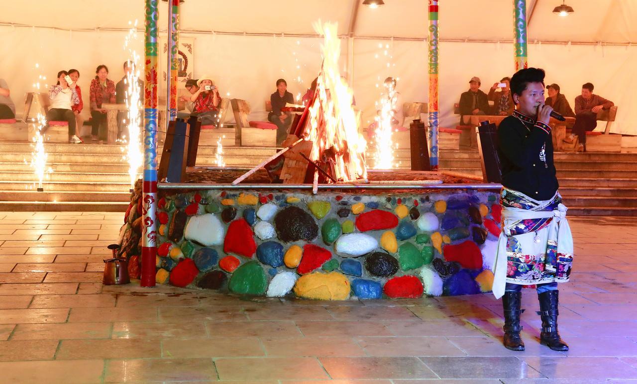 Ramada Encore Daocheng Yading Bagian luar foto